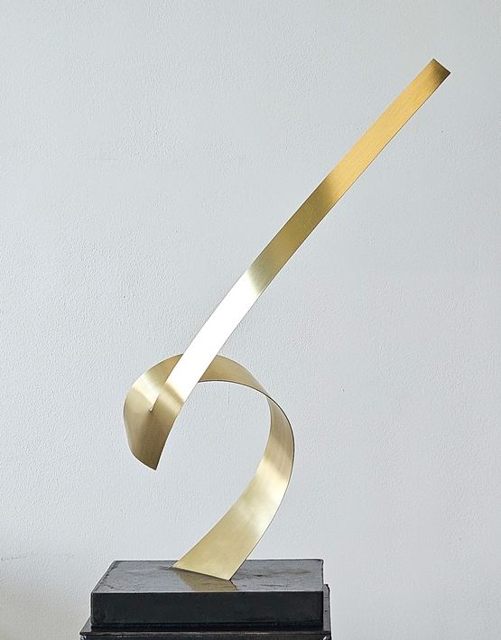 Bird of Prey by Philipp Dreber contemporary artwork Sculpture