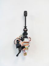 Tudo tocaia by Barrao contemporary artwork sculpture