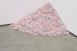 Untitled Para Un Hombre En Uniforme by Felix Gonzalez-Torres contemporary artwork installation sculpture
