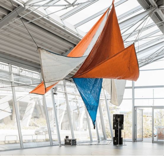 Passinho da serie Novo balanco Passinho from the series Novo balanco by Allan Weber contemporary artwork Sculpture