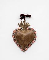 Dear Heart by Holly Stevenson contemporary artwork sculpture textile