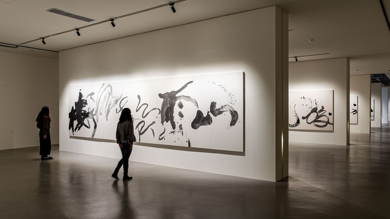 Tong Yang-Tze's Art For Sale, Exhibitions & Biography | Ocula Artist