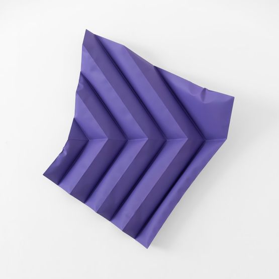 Paper Crane by Shaikha Al Mazrou contemporary artwork Sculpture