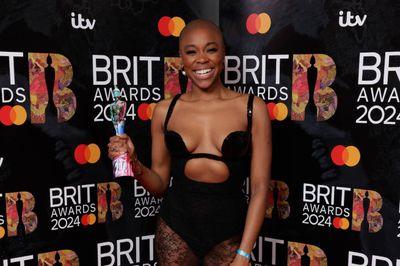 Painter Rachel Jones BRIT Awards Trophy Takes the Stage