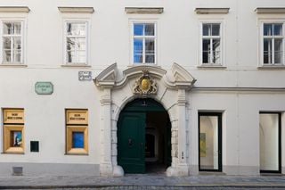 Galerie nachst St. Stephan Rosemarie Schwarzwalder contemporary art gallery in