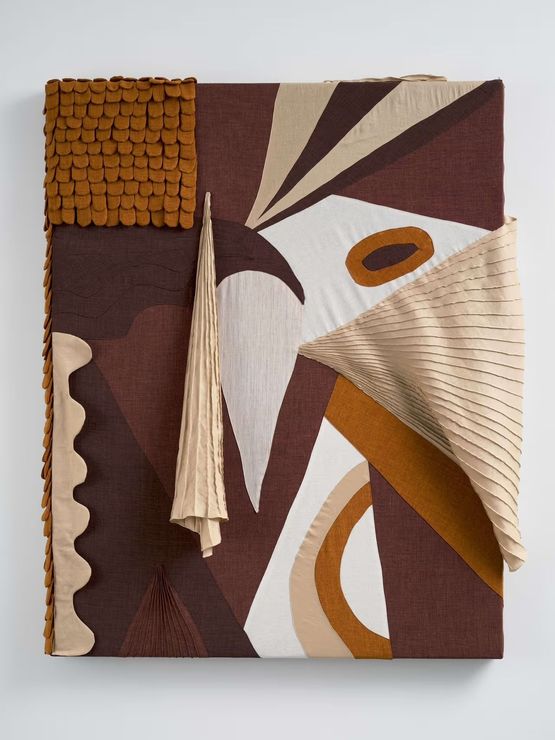 Portrait de Januaria by Laura Lima contemporary artwork Sculpture