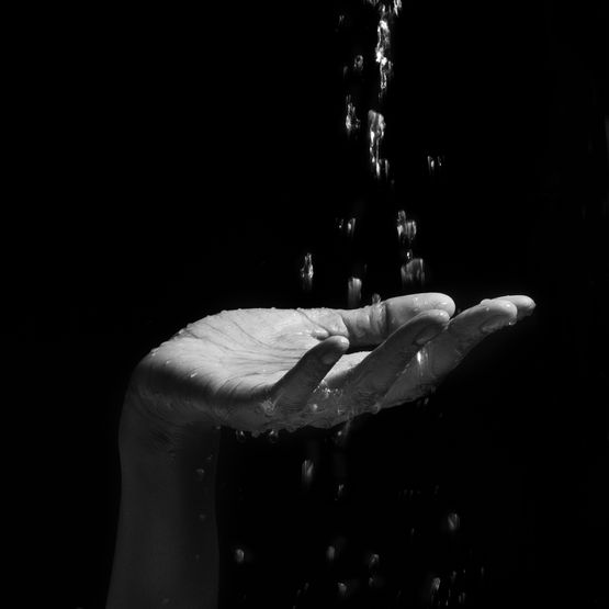 Etude de mains 28 by Jean-Baptiste Huynh contemporary artwork Print