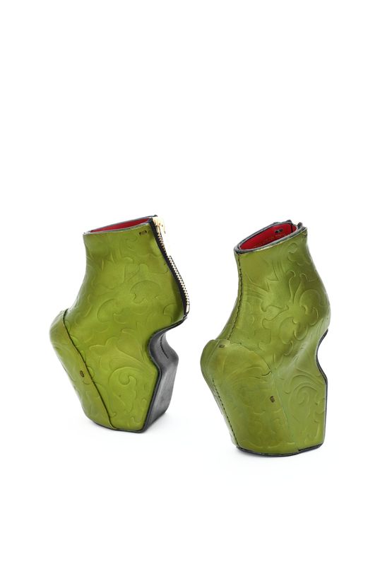 Baby Heel-less Shoes by Noritaka Tatehana contemporary artwork Sculpture