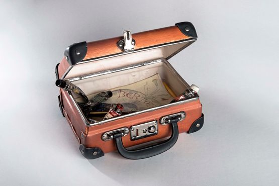Valigetta del pittore by Bertozzi  Casoni contemporary artwork