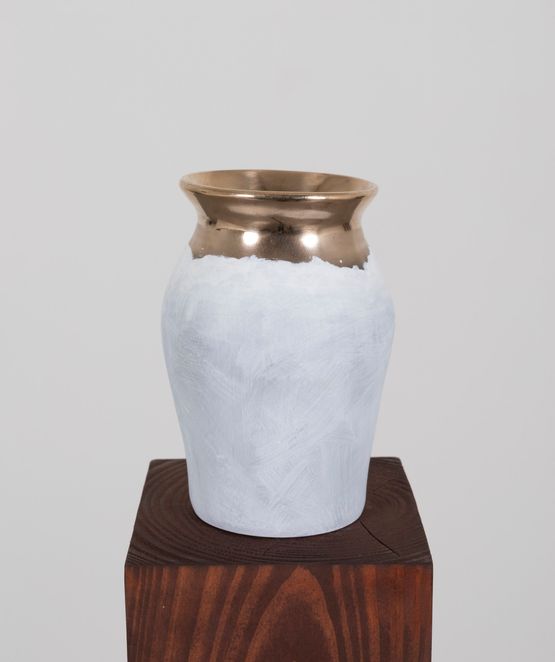Urn IV by Guggi contemporary artwork Sculpture