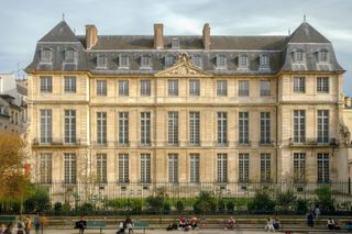 Musee Picasso contemporary art institution in