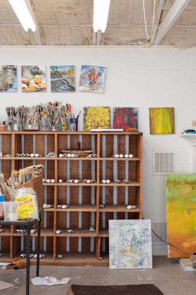 Virtuosic Painter Van Hanos Resists Categorisation