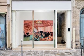 Contemporary art exhibition Anna Freeman Bentley Video Village at MASSIMODECARLO Piece Unique France