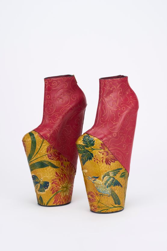 Noritaka Tatehana x Kinkarakami Institute  Heel-less Shoes by Noritaka Tatehana contemporary artwork Sculpture