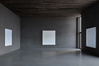 Contemporary art exhibition Raimund Girke Was weiss das Weiss at Axel Vervoordt Gallery Antwerp Belgium