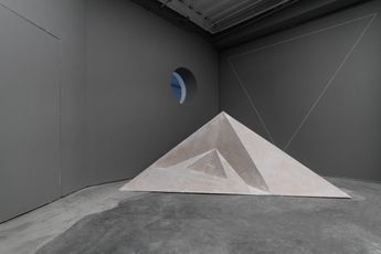 Liu Yue contemporary artist