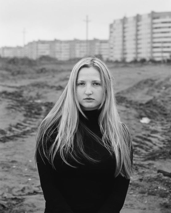 Monalisen der Vorstadte Tanja Minsk by Ute Mahler  Werner Mahler contemporary artwork Photography