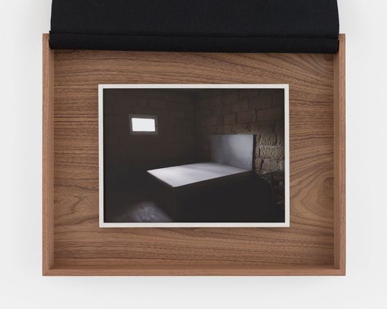 Le lit by Sophie Calle contemporary artwork Photography