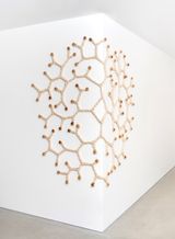 raiz testa bo - espalha viitalidade by Ernesto Neto contemporary artwork sculpture