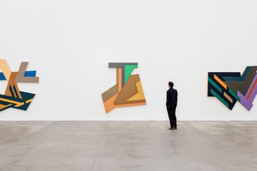 Frank Stella contemporary artist