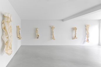Contemporary art exhibition Lynda Benglis Nuds et nus at Xavier Hufkens Van Eyck Belgium