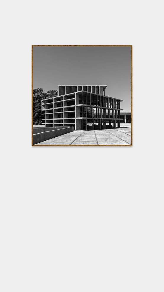 Brise 04  The Tower of Shadow 710 da serie Brutifulfrom the Brutiful series by Leonardo Finotti contemporary artwork Print