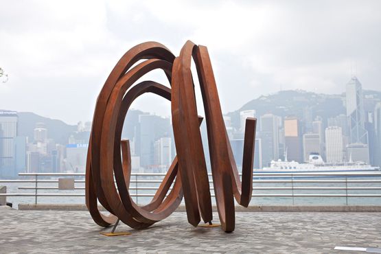 Two Indeterminate Lines by Bernar Venet contemporary artwork Sculpture