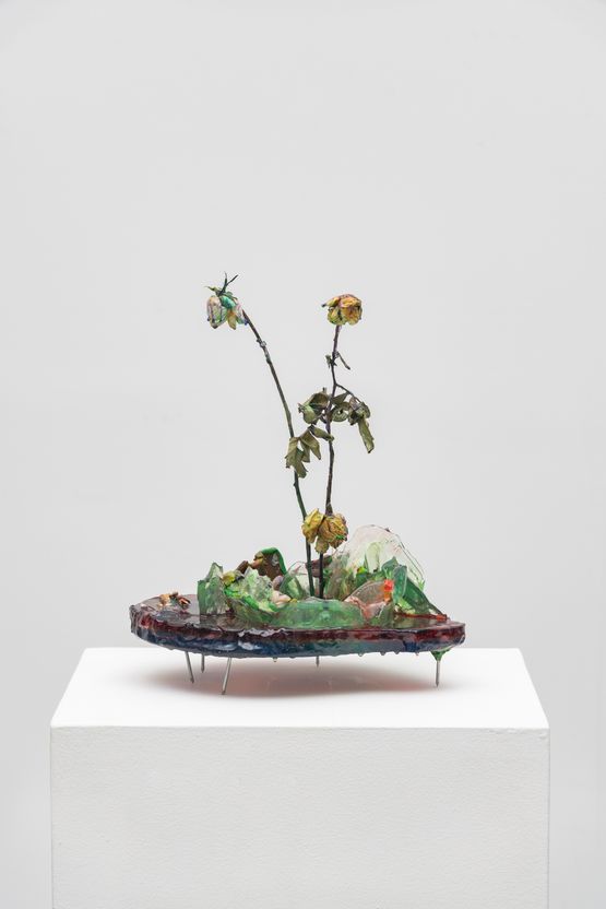 Ikebana noturno by Yuli Yamagata contemporary artwork Sculpture