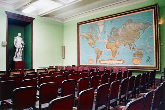 Ethnographisches Museum Lissabon I by Candida Hofer contemporary artwork Photography