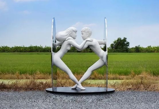 Miss You by Gongkan contemporary artwork Sculpture