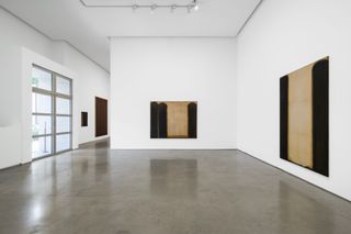 Contemporary art exhibition Yun Hyong-keun reimagine Yun Hyong-keun at PKM Gallery Seoul South Korea
