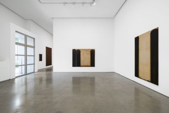 Contemporary art exhibition Yun Hyong-keun reimagine Yun Hyong-keun at PKM Gallery Seoul South Korea