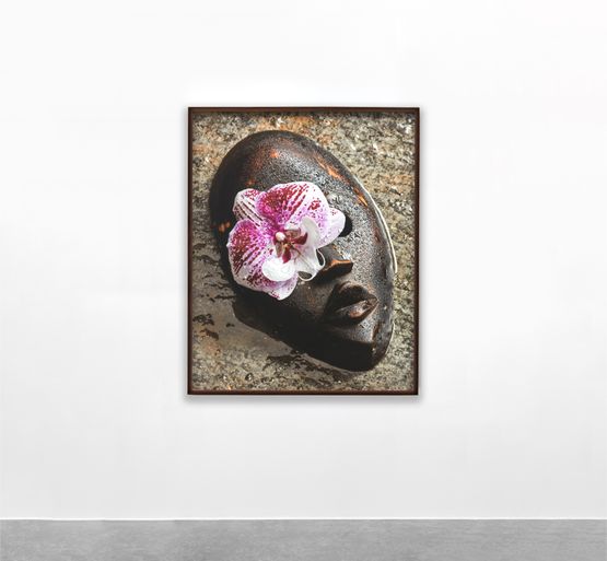 Figi by Awol Erizku contemporary artwork Sculpture