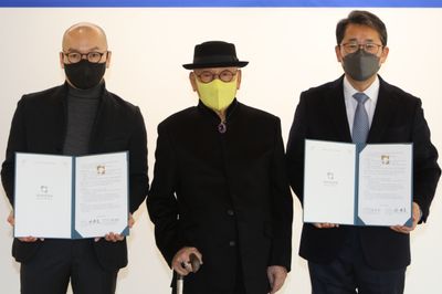 Gwangju Biennale Announces 100000 Park Seo-Bo Art Prize