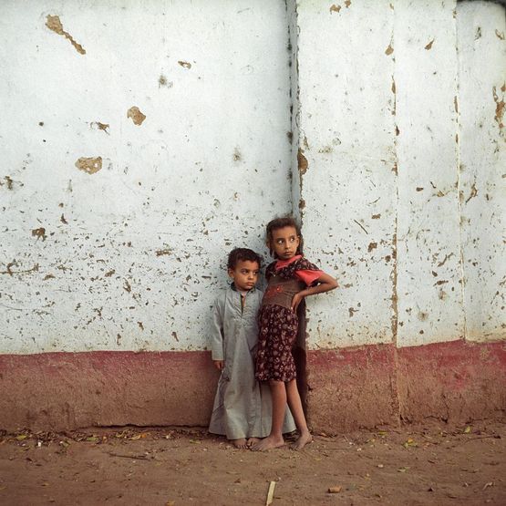 Frere et soeur Gurna by Denis Dailleux contemporary artwork Photography