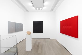 Contemporary art exhibition Turi Simeti laventure monochromes Curated by Valerie Da Costa at Almine Rech Paris Matignon France