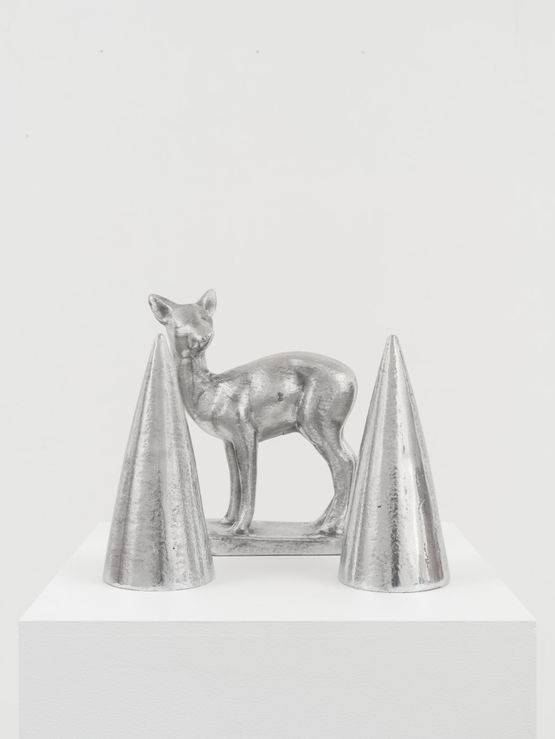 7-2 offsuit by Jason Bailer Losh contemporary artwork Sculpture