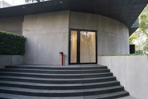Vida Heydari Contemporary contemporary art gallery in Pune India