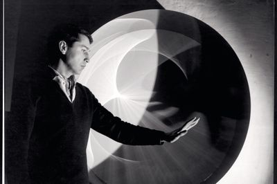 Julio Le Parc Grandfather of Interactive Art Dies at 97