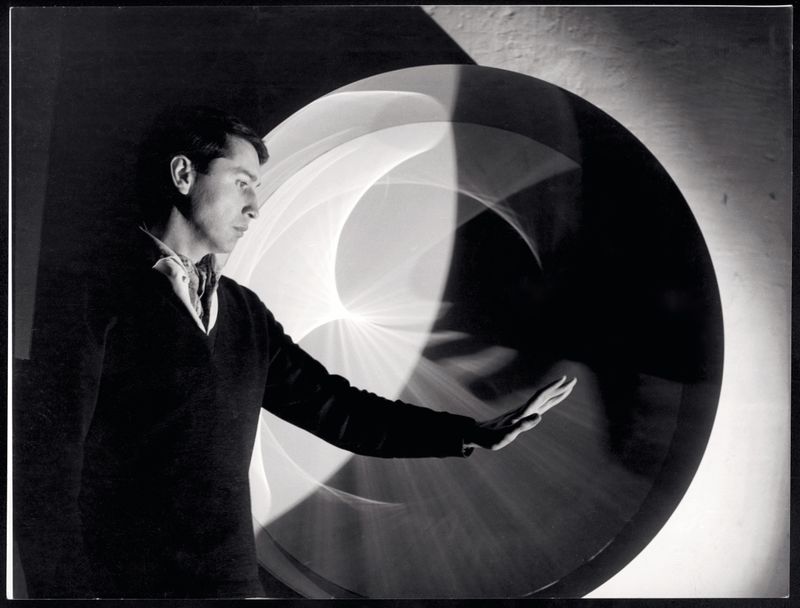 Julio Le Parc Grandfather of Interactive Art Dies at 97