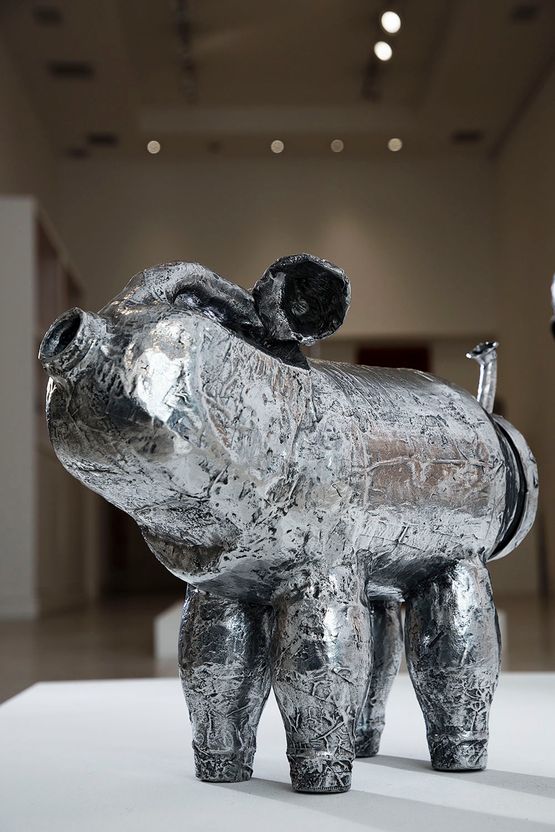 Pig by Mia Fonssagrives Solow contemporary artwork Sculpture