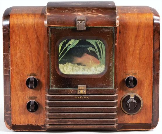 Sonatine for Goldfish by Nam June Paik contemporary artwork Sculpture