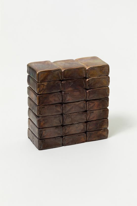 Carry On Cleo by Kasper Bosmans contemporary artwork Sculpture