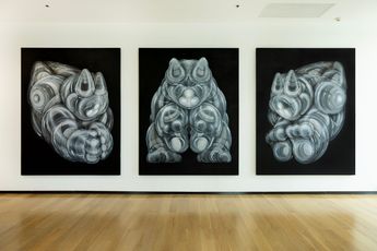 Tos Suntos contemporary artist