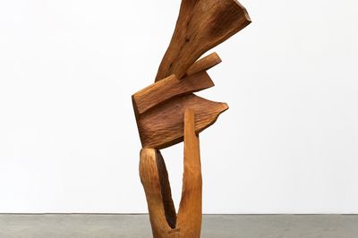 Thaddeus Mosleys Gravity-Defying  Structures Celebrate the Legacy of African Sculpture and European Modernism