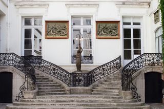 Paris Marais contemporary art institution in