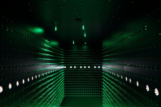 ONOFF by Jiang Suxuan sciart Co-lab contemporary artwork Installation