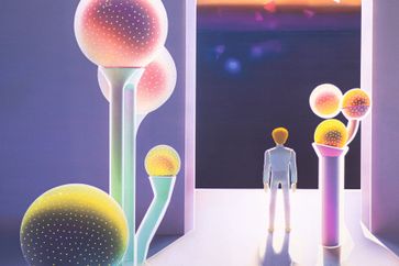Lov-Lov contemporary artist