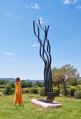 Le Cercle G by Pablo Reinoso contemporary artwork sculpture