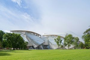 Fondation Louis Vuitton contemporary art institution in Paris France